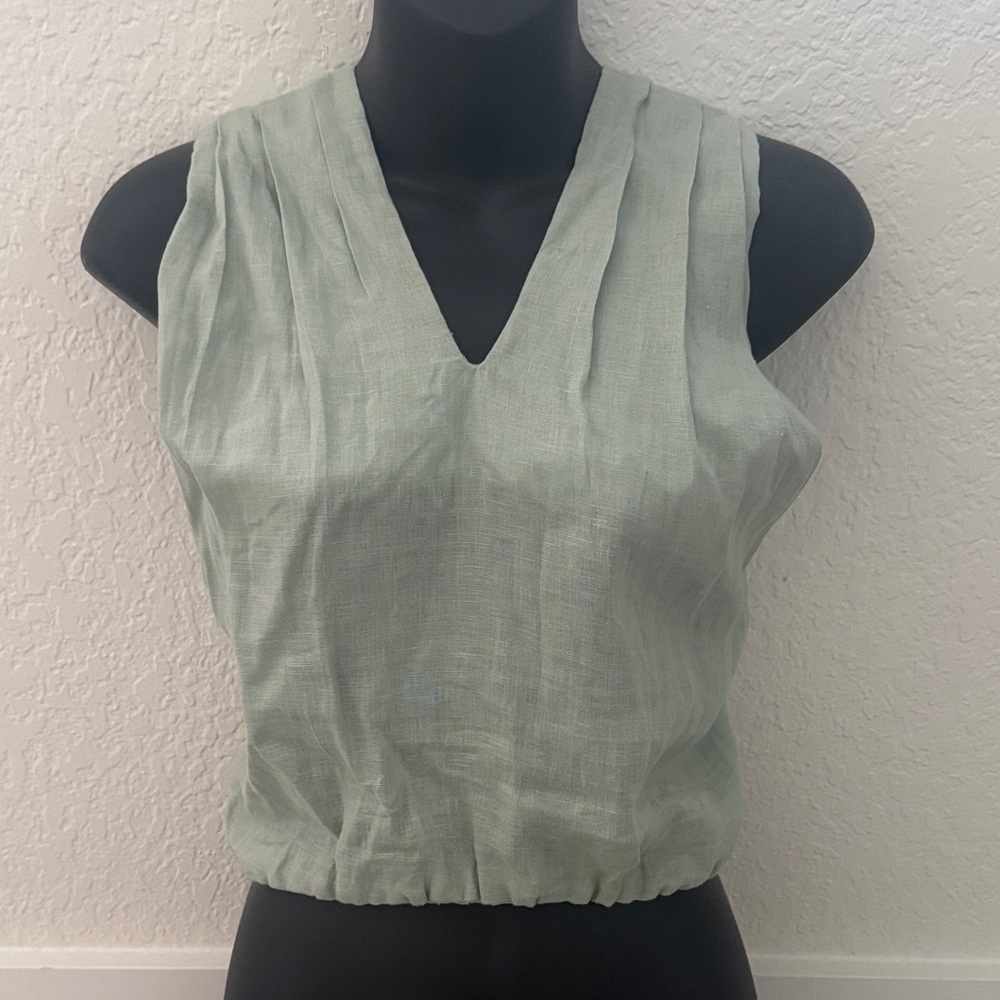 Chic Sleeveless Mint Blouse